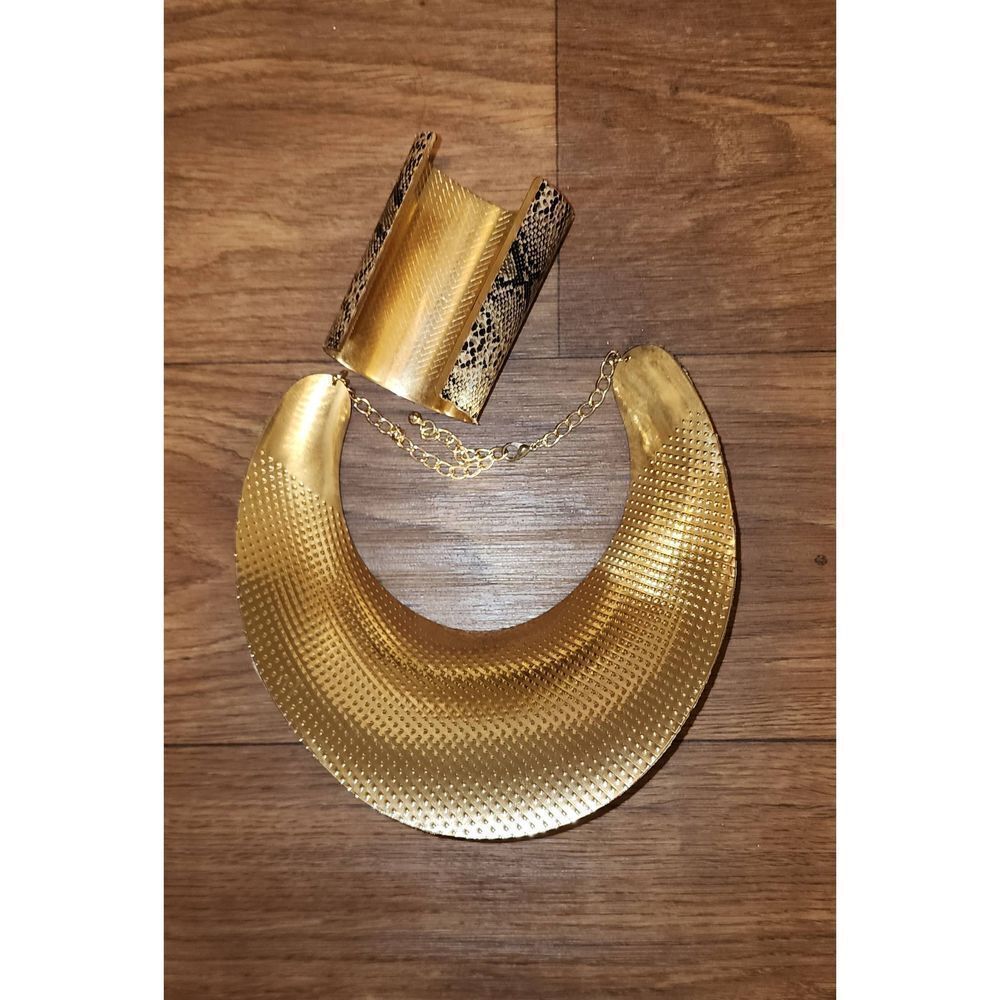 Statement Necklace And Cuff - Picture 2 of 4